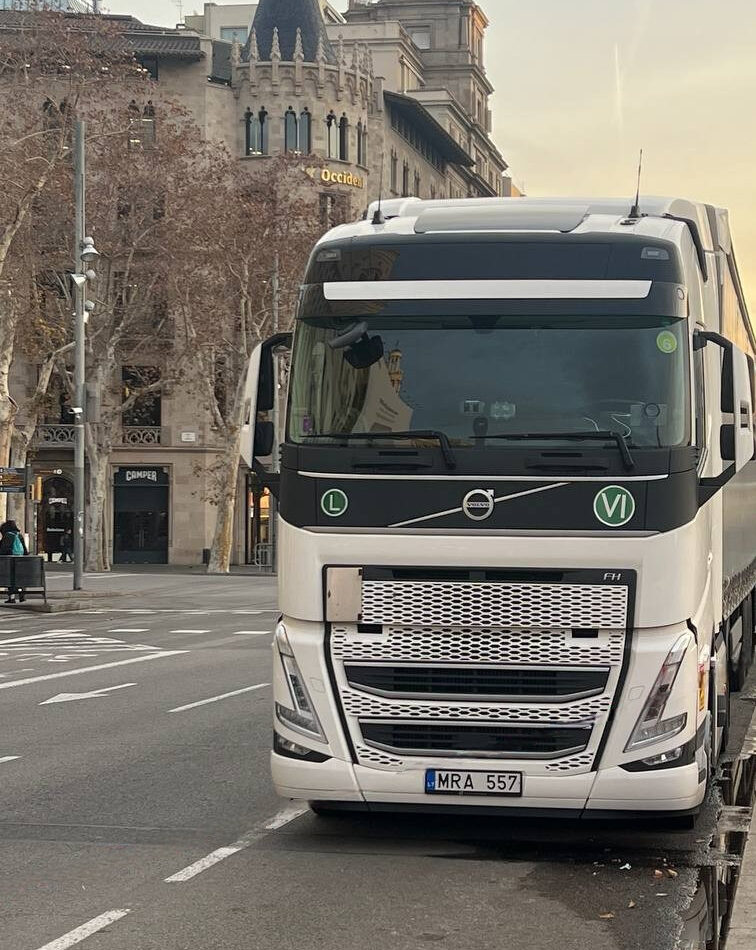 Truck+Icon Truck-Parked